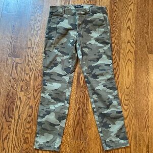 Banana Republic petite Sloan camouflage pants